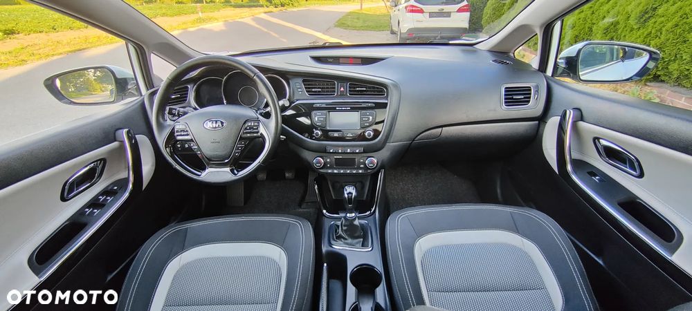 Kia Ceed 1.6 CRDi Spirit - 6