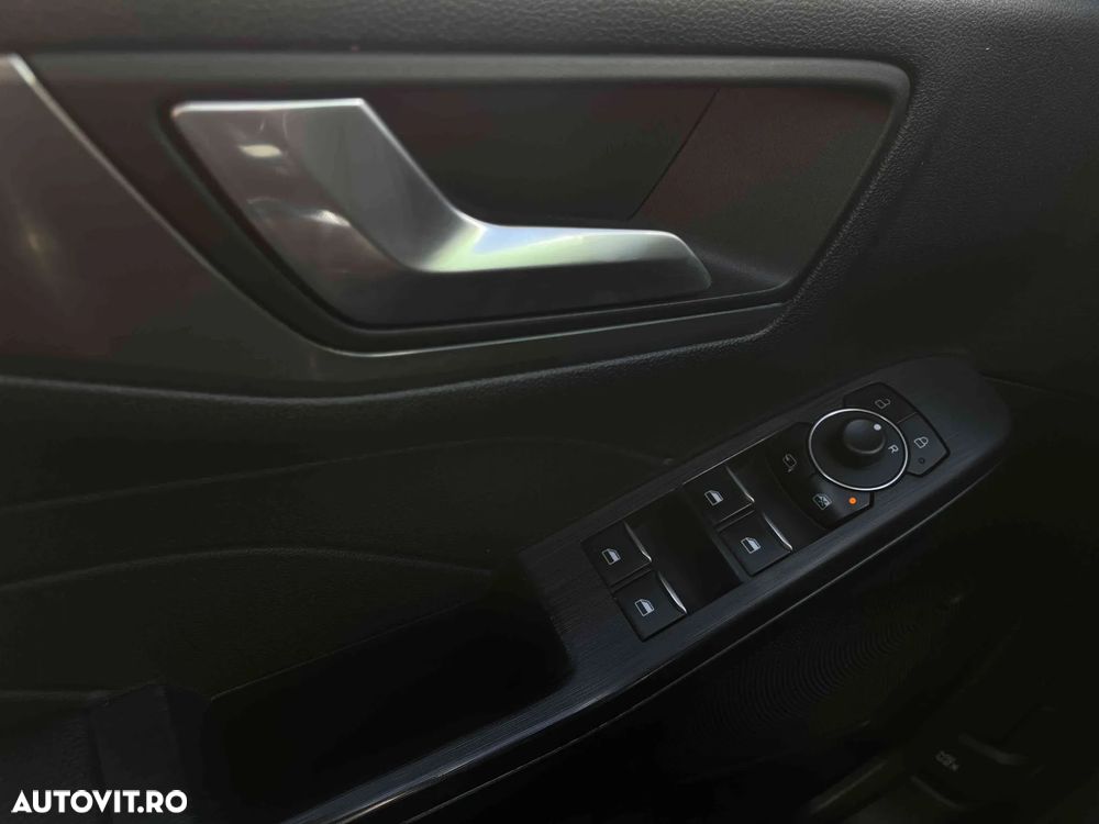Ford Kuga - 14