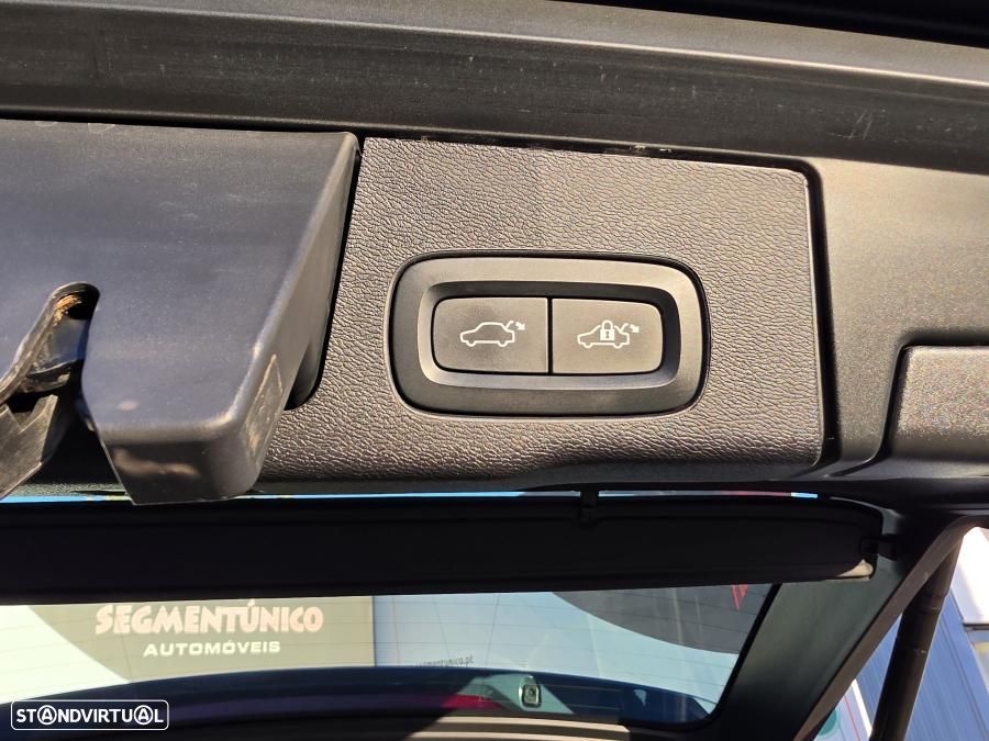 Volvo XC 60 2.0 T6 PHEV Core AWD - 14