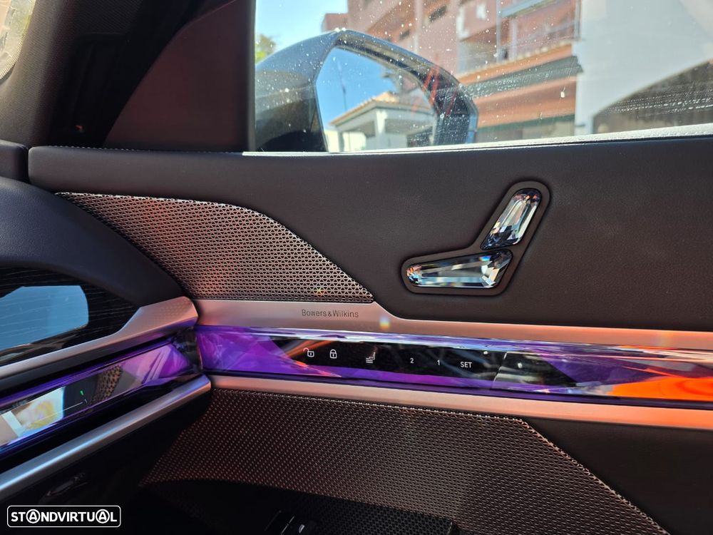 BMW i7 xDrive60 Pack Desportivo M Pro - 38