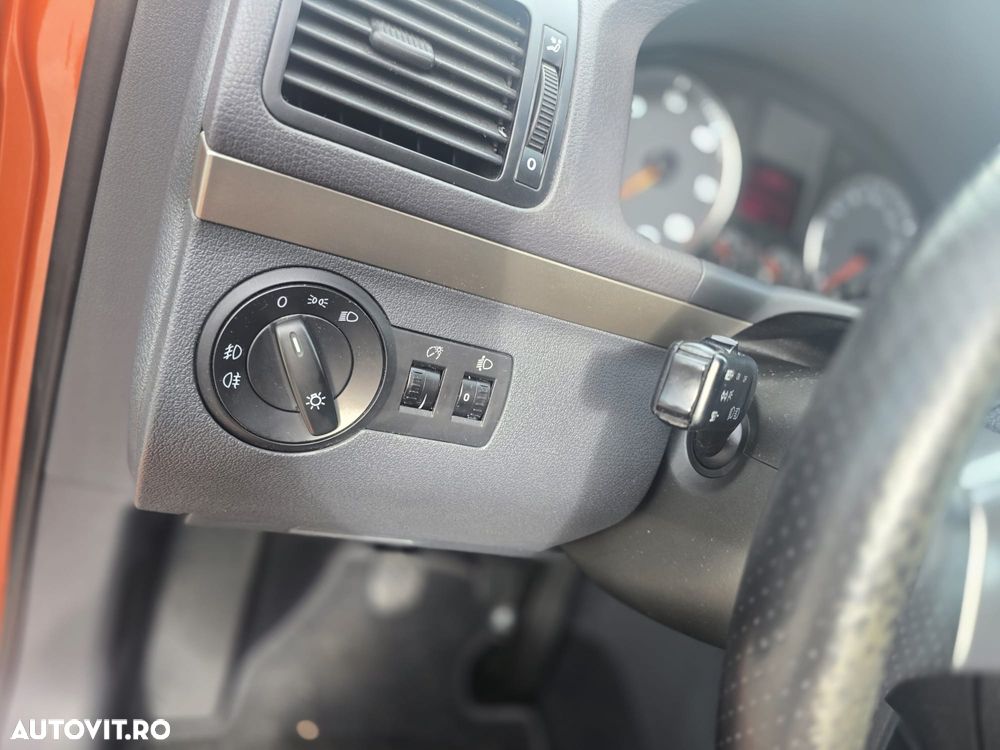 Volkswagen Touran 1.9 TDI DPF Cross - 10