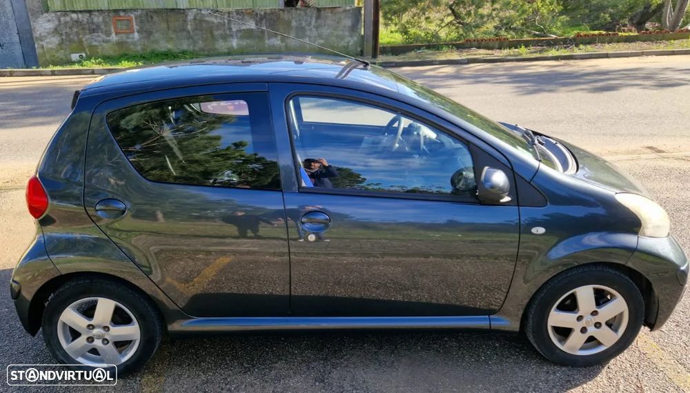 Toyota Aygo 1.0 + AC - 7