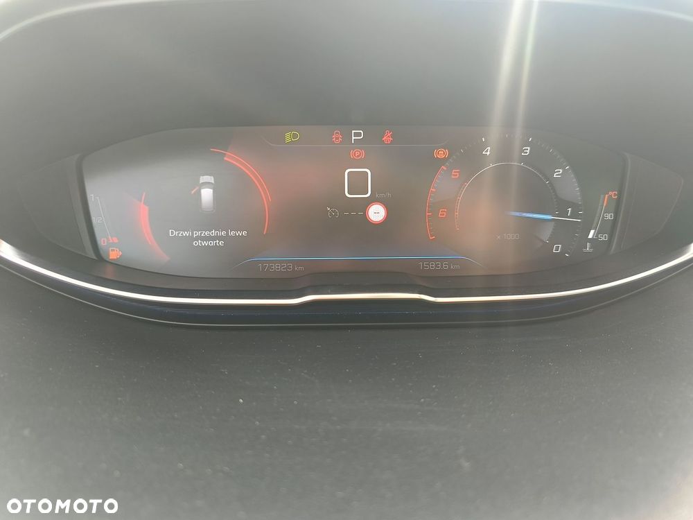 Peugeot 3008 1.5 BlueHDi Active Pack S&S EAT8 - 16