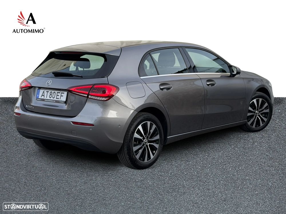 Mercedes-Benz A 250 e Style Plus - 3