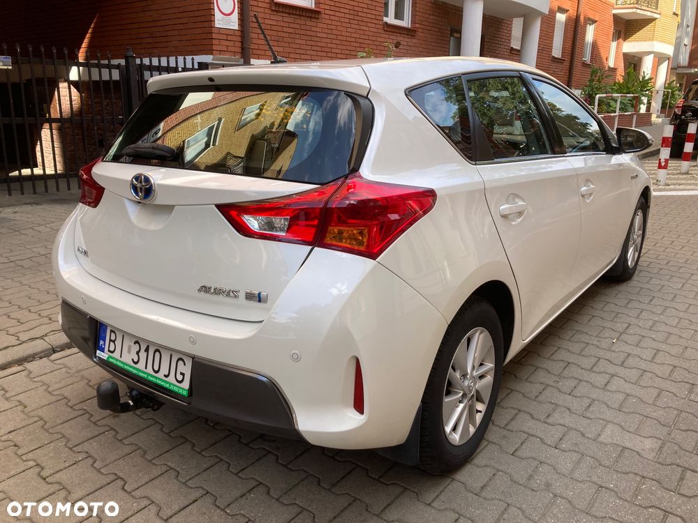 Toyota Auris 1.8 HSD Luna - 2