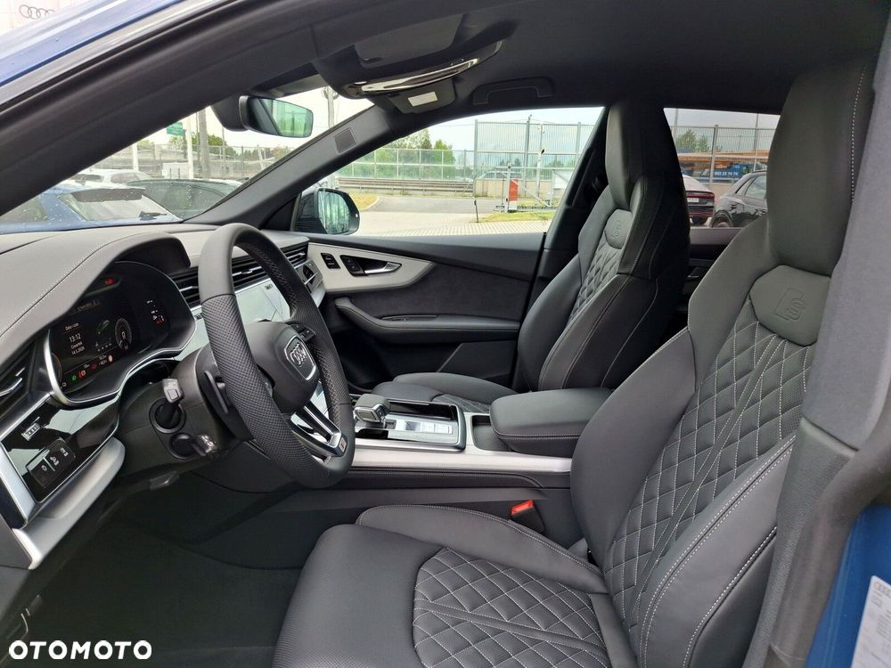 Audi Q8 - 30