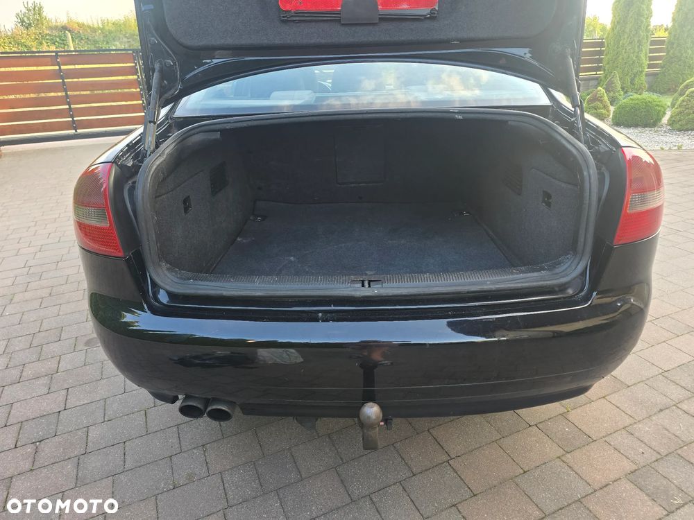 Audi A6 Limousine 2.4 - 8