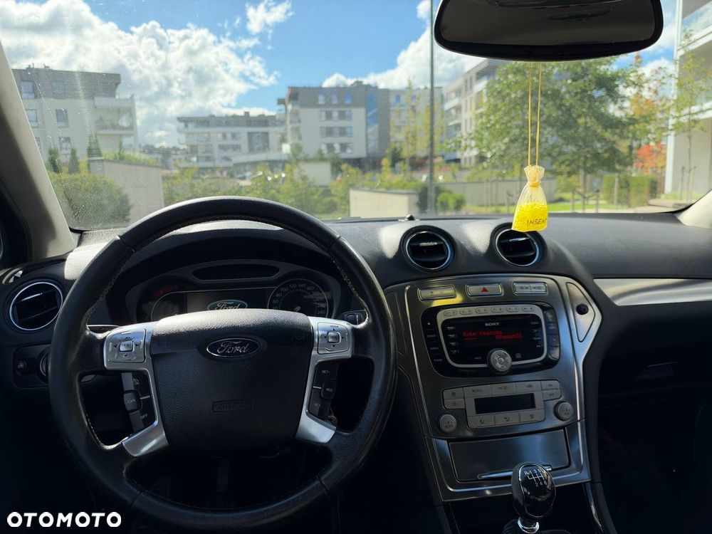Ford Mondeo - 12