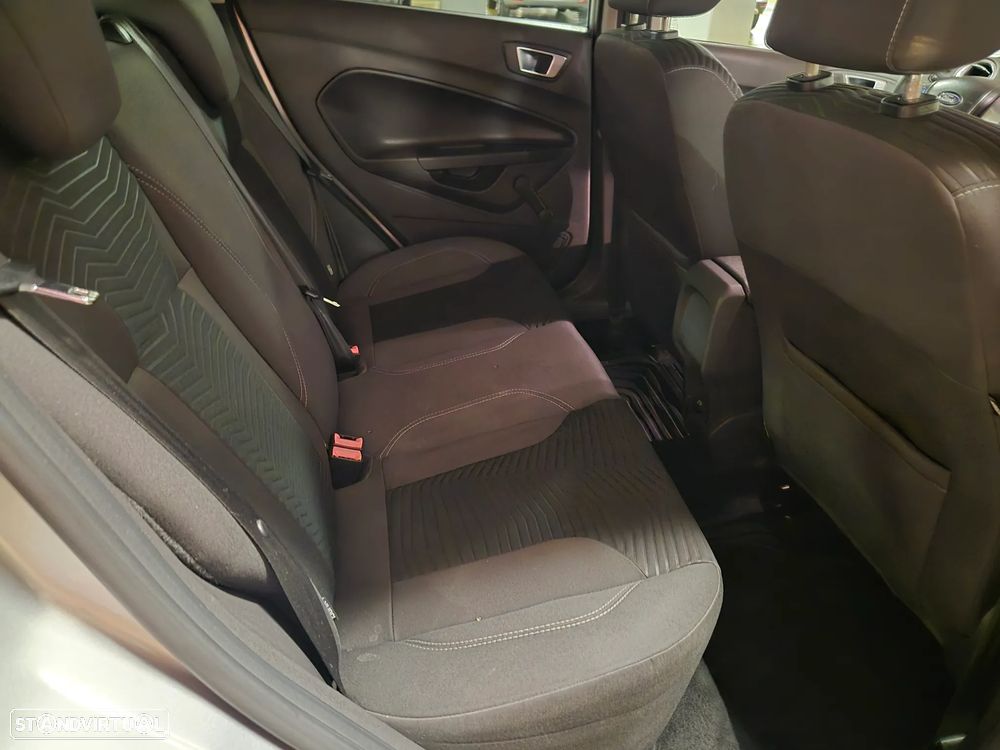 Ford Fiesta 1.0 Ti-VCT Titanium - 27