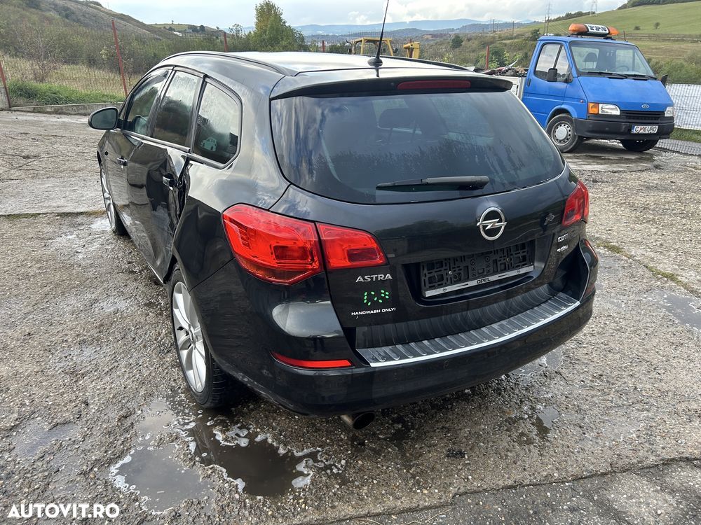 Aripa Opel Astra J - 3