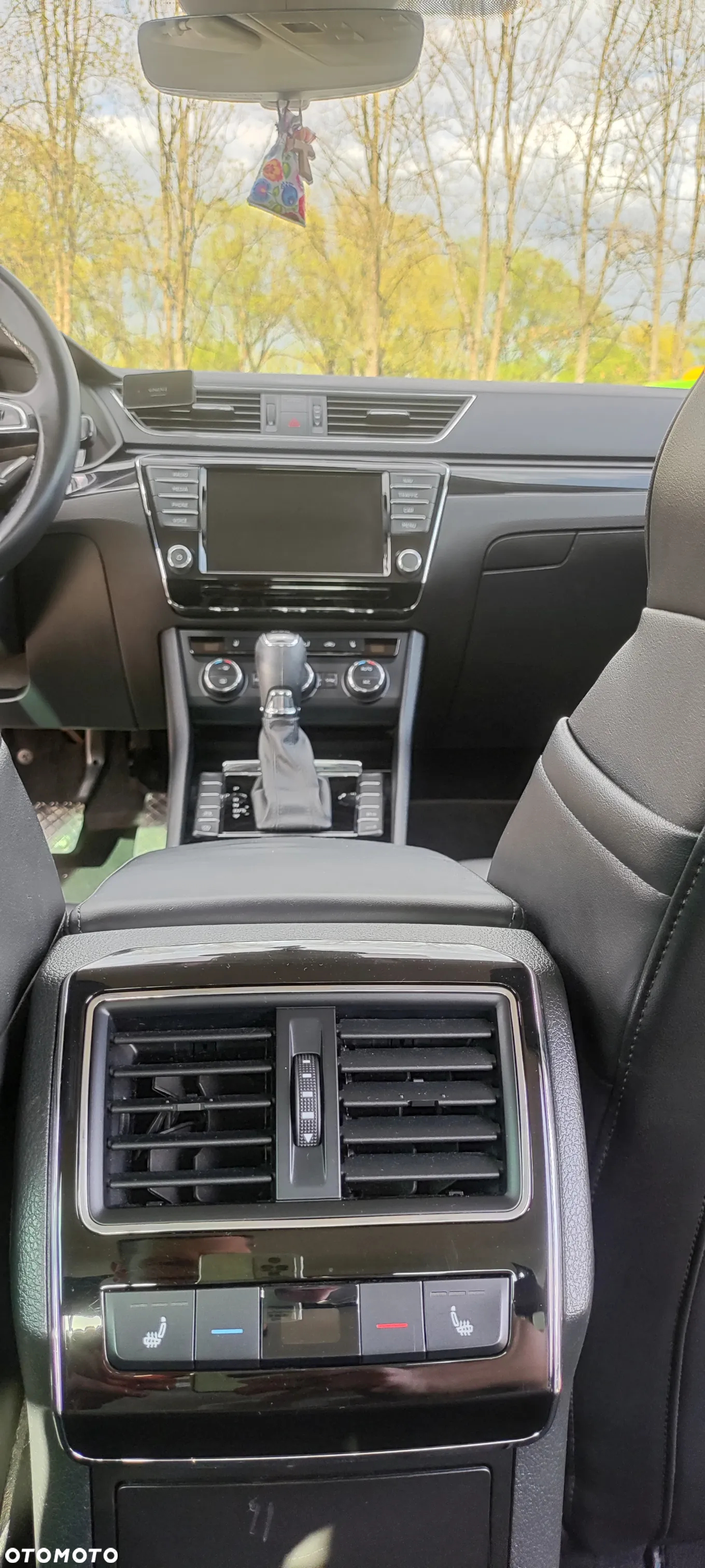 Skoda Superb 1.8 TSI L&K DSG - 26