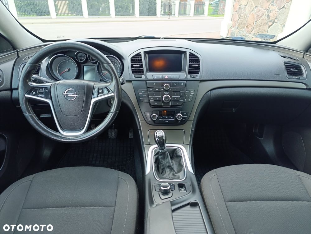 Opel Insignia - 8
