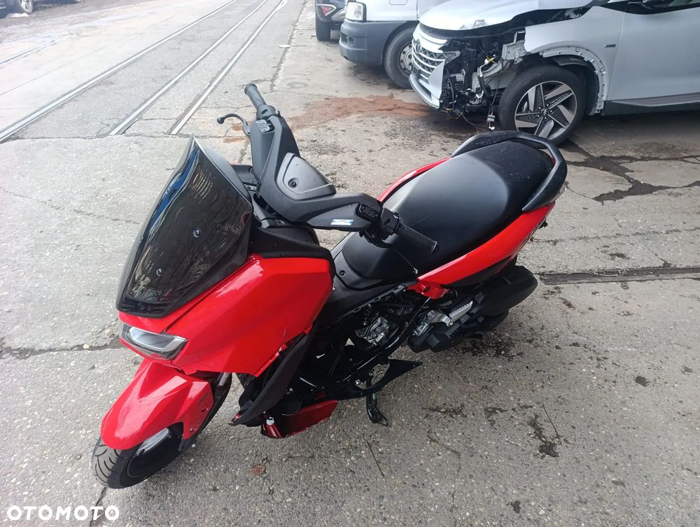 Yamaha NMAX - 2