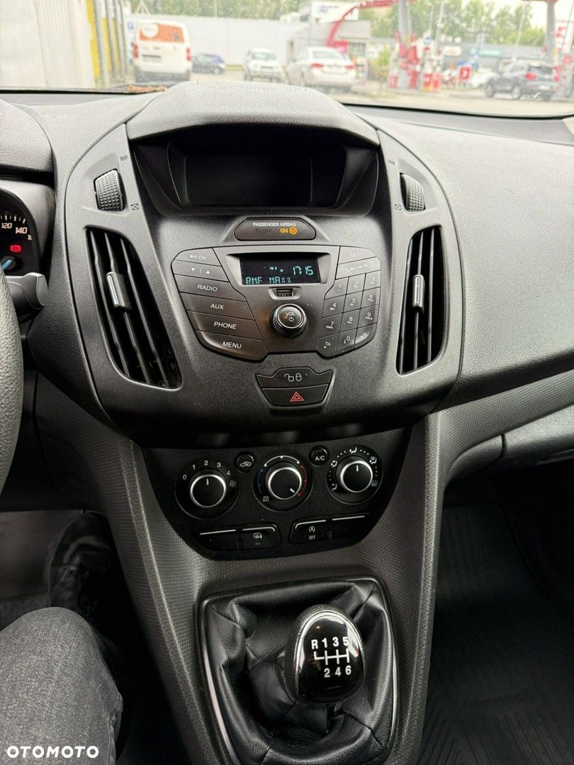 Ford Transit Connect - 19