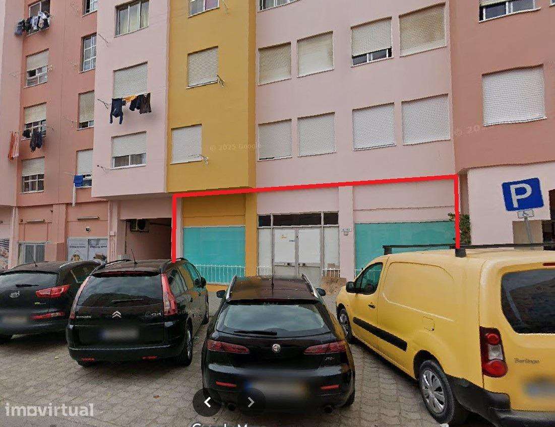 Loja situada em zona de passagem - Grande imagem: 5/10