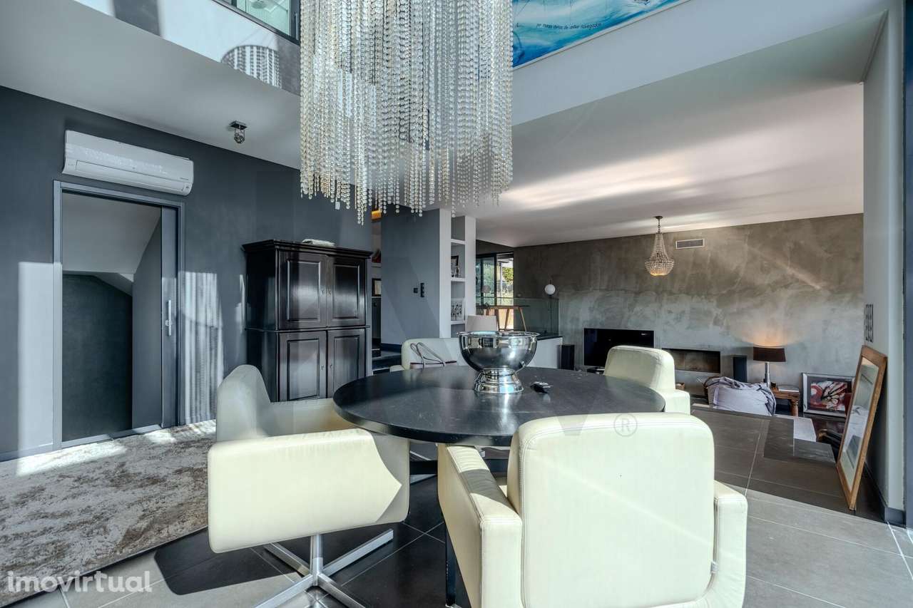 Moradia T4 de Luxo com Vista de Mar, Piscina e Jardim Amplo - Grande imagem: 3/53