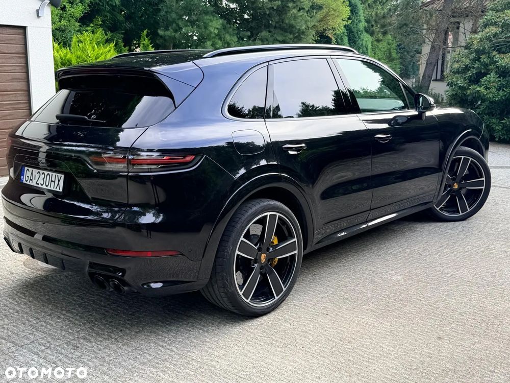 Porsche Cayenne - 4