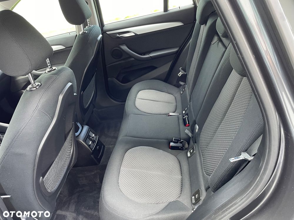 BMW X1 - 10