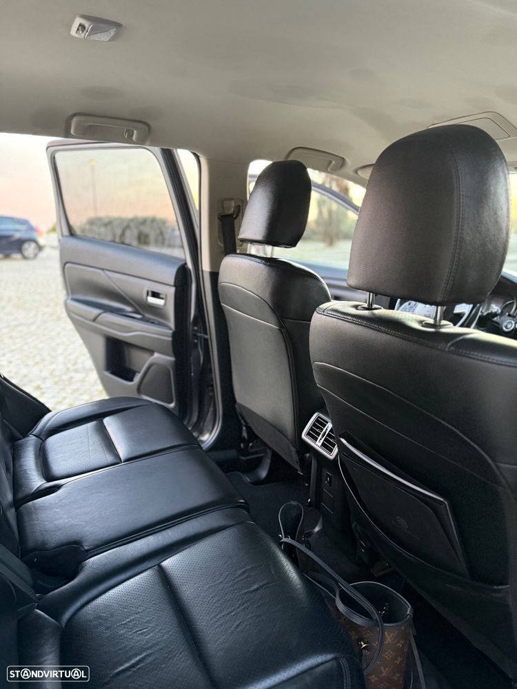 Mitsubishi Outlander 2.0 Kaiteki CVT - 8