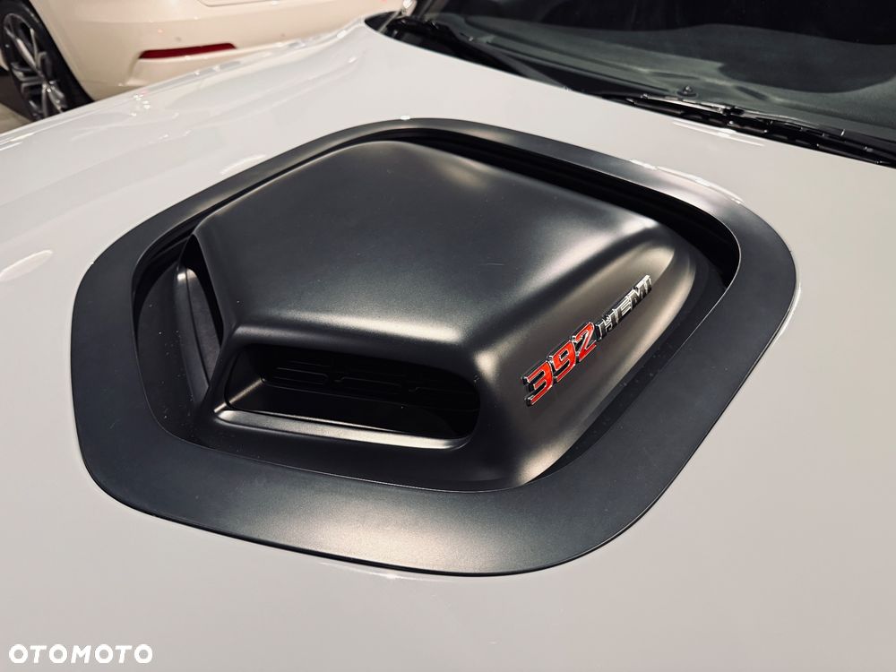 Dodge Challenger - 8