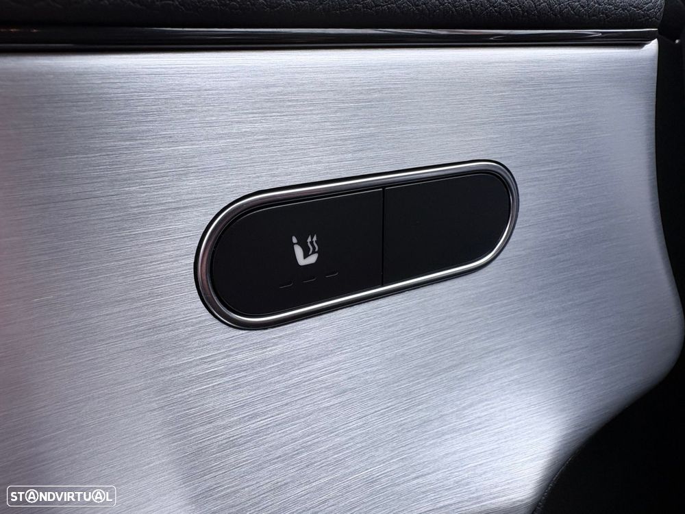 Mercedes-Benz A 250 Limousine e AMG Line - 32