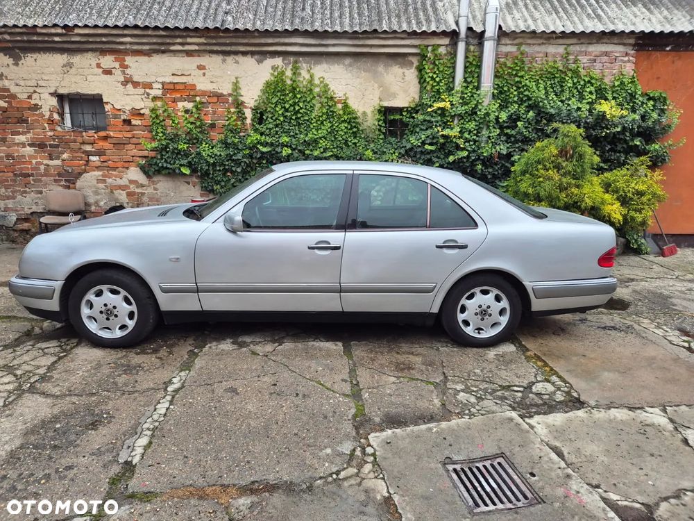 Mercedes-Benz Klasa E - 3