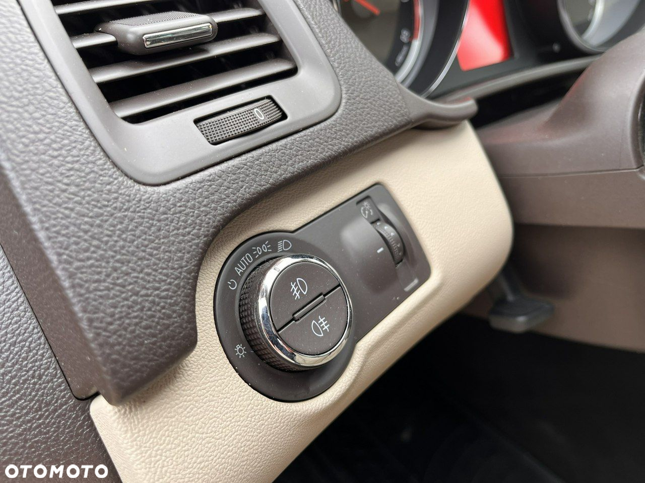 Opel Insignia - 30