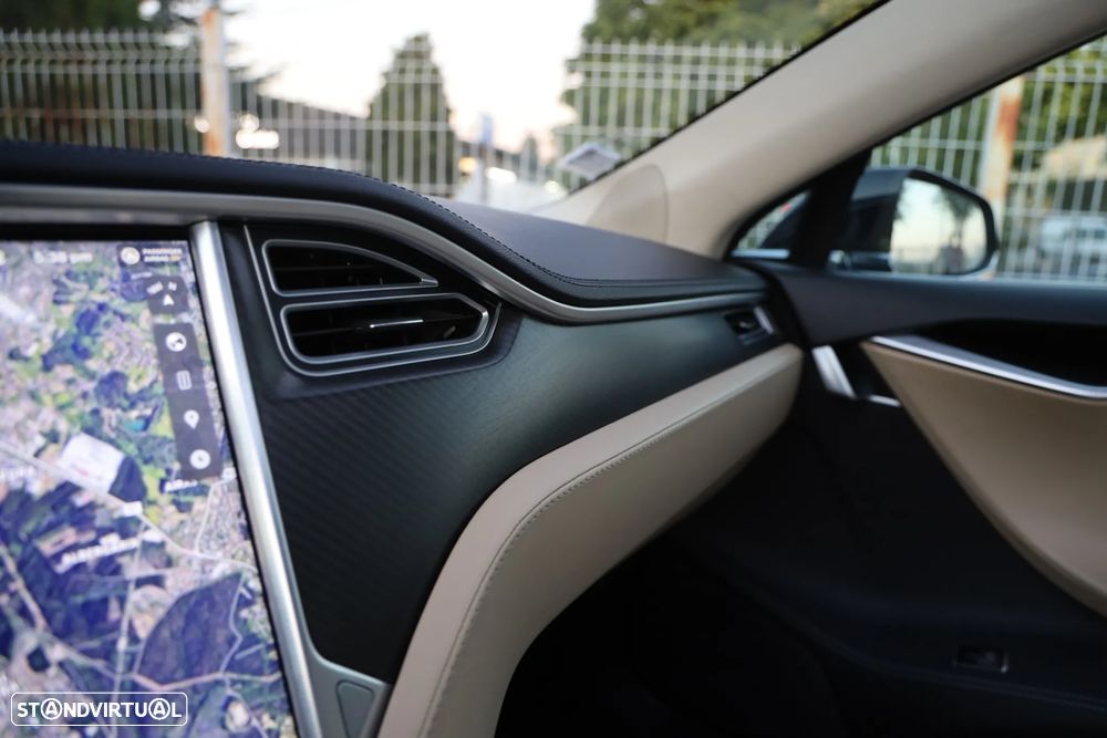 Tesla Model S 85D - 26