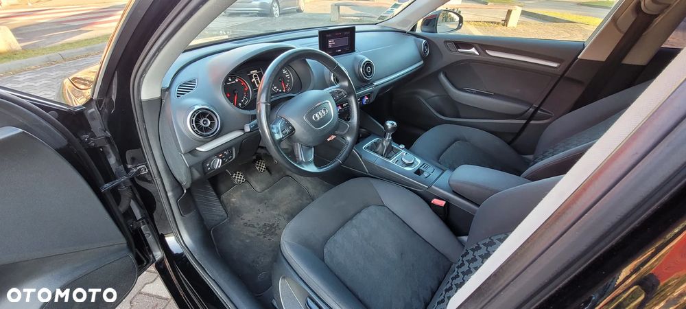 Audi A3 Sportback 1.2 TFSI Ambiente - 5