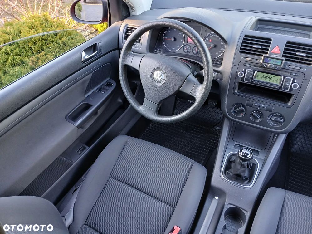 Volkswagen Golf 1.9 TDI DPF Trendline - 23