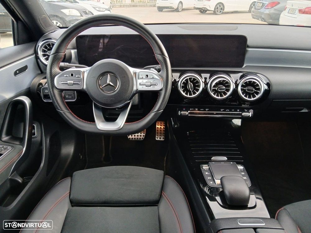 Mercedes-Benz A 250 e 8G-DCT AMG Line - 14