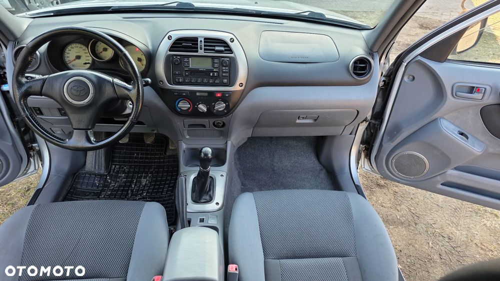 Toyota RAV4 4x4 Sol - 28