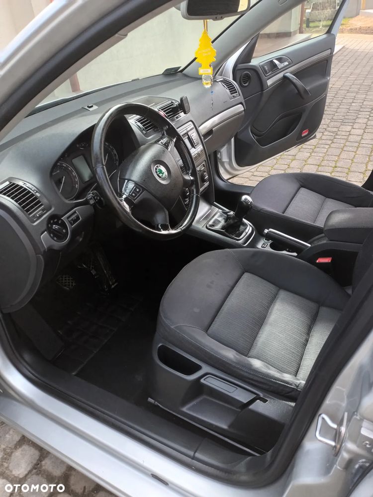 Skoda Octavia 2.0 TDI Ambiente - 11