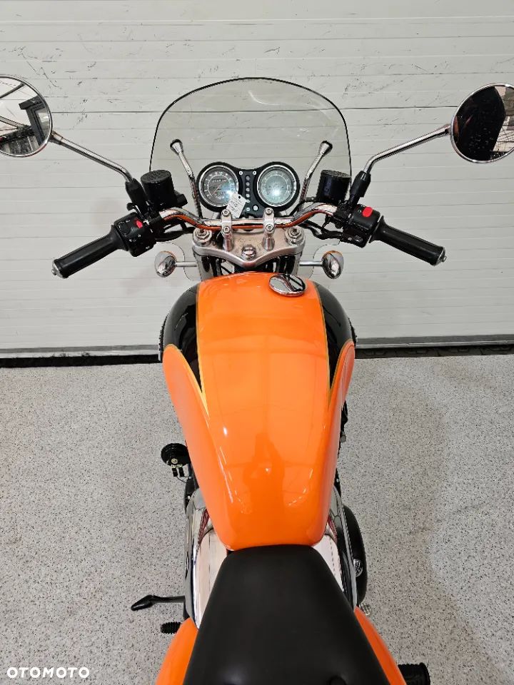 Triumph Thunderbird - 40