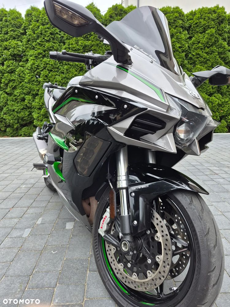 Kawasaki Ninja H2 SX - 12