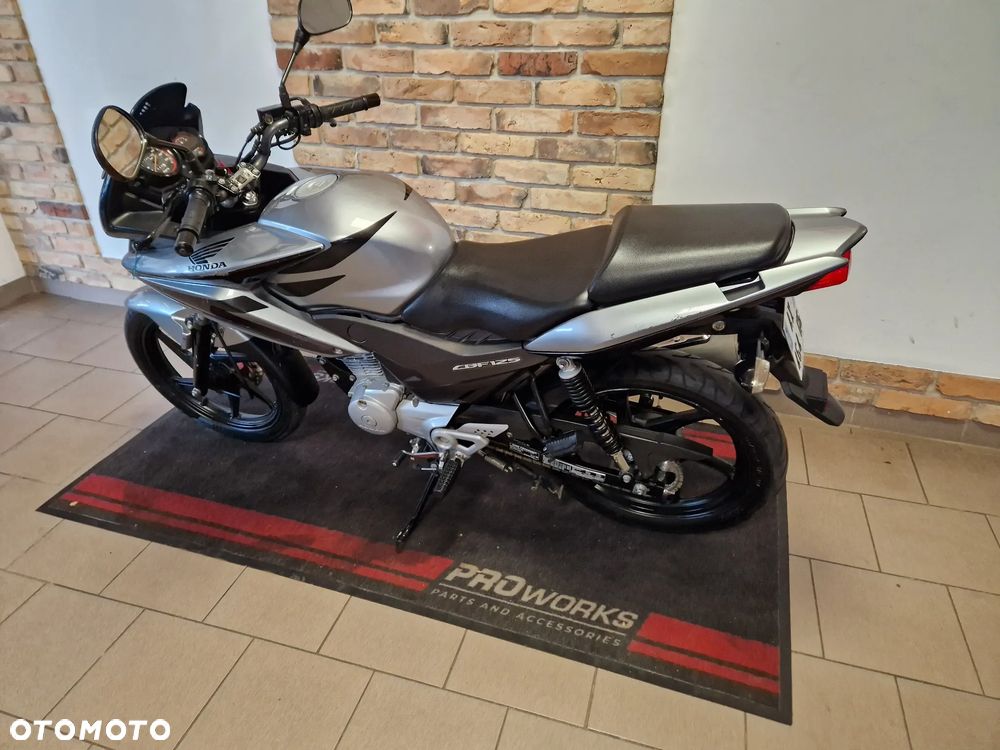 Honda CBF - 8