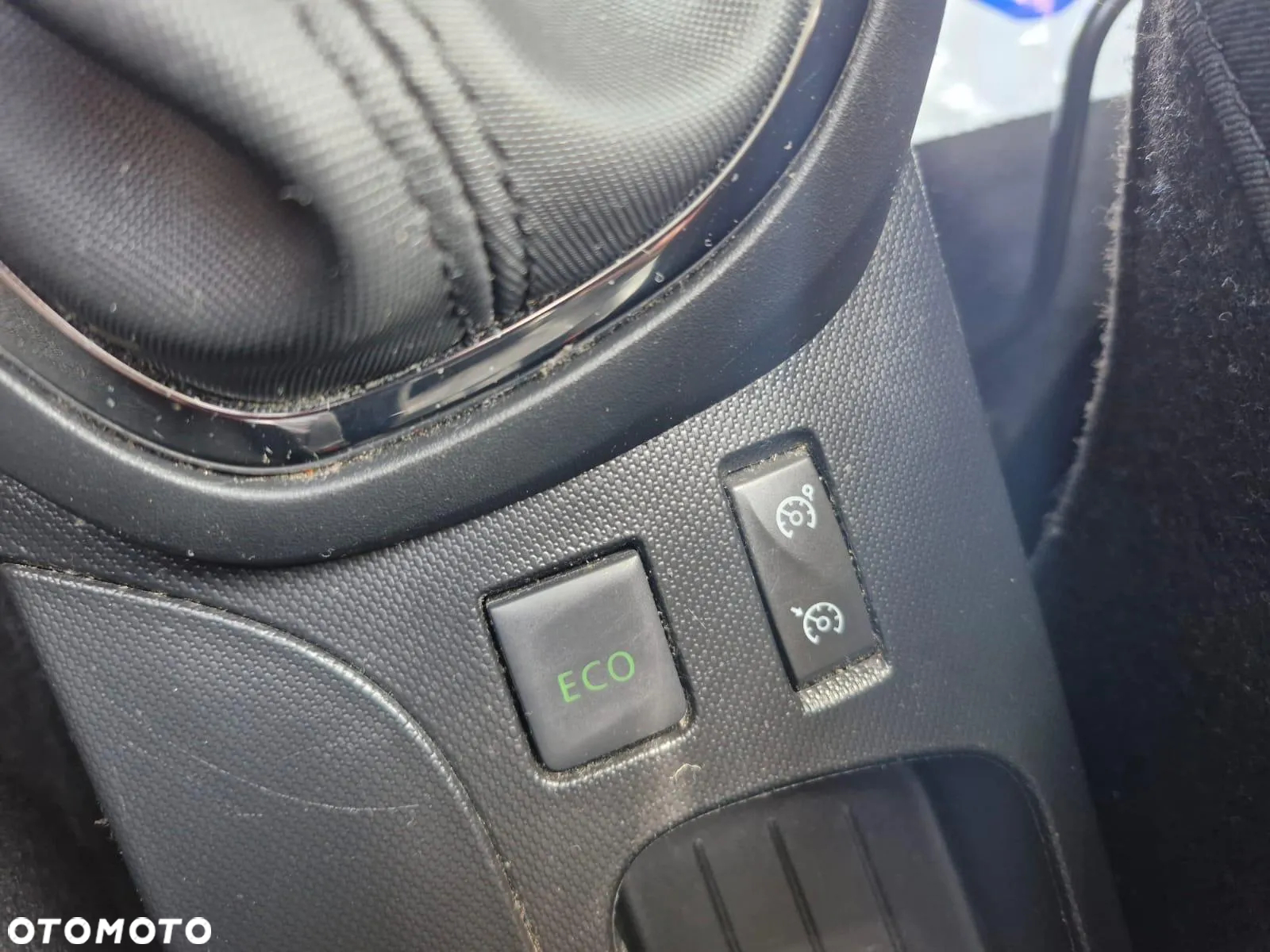 Renault Captur (ENERGY) TCe 90 BOSE EDITION - 35