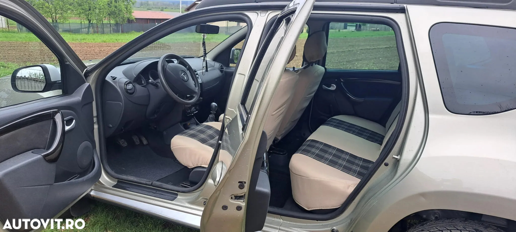 Dacia Duster dCi 110 FAP 4x2 Prestige - 7