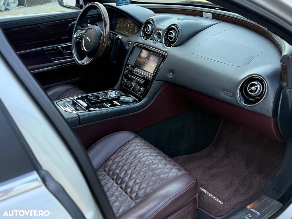 Jaguar XJ 30d Premium Luxury - 19