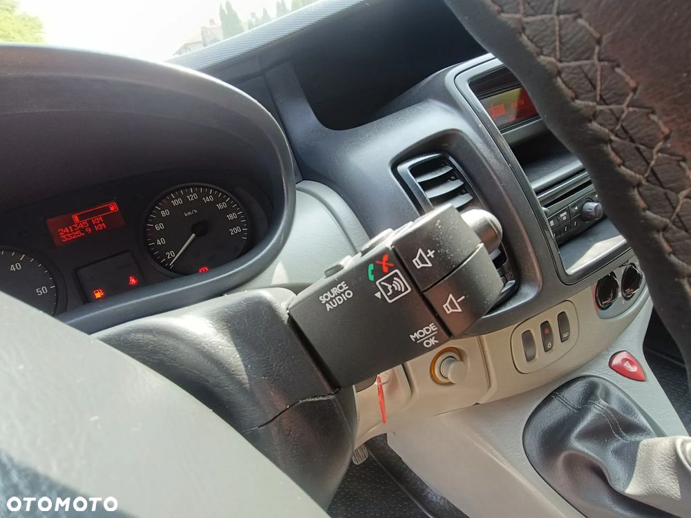 Opel Vivaro - 19