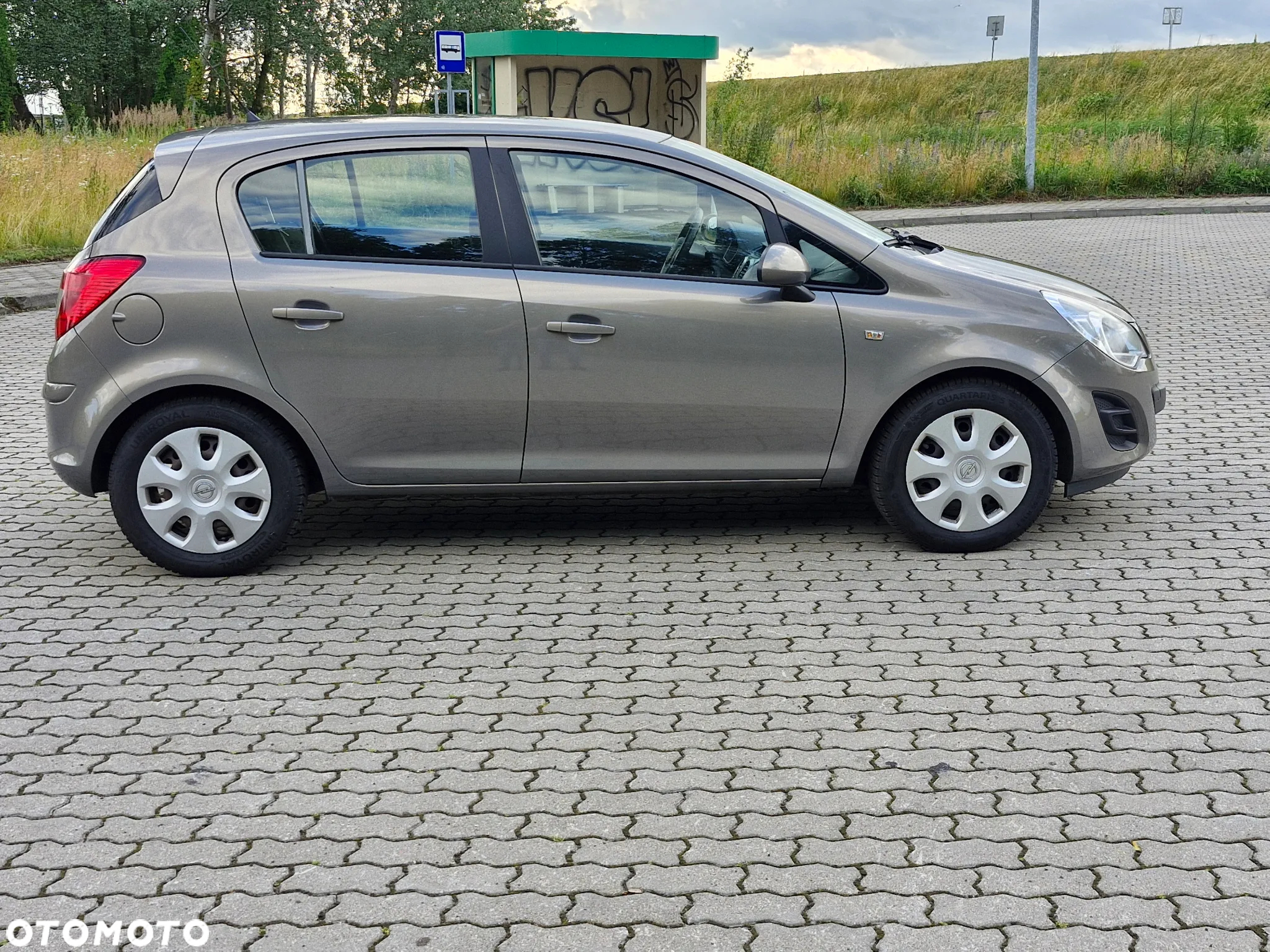 Opel Corsa 1.2 16V Cosmo - 8