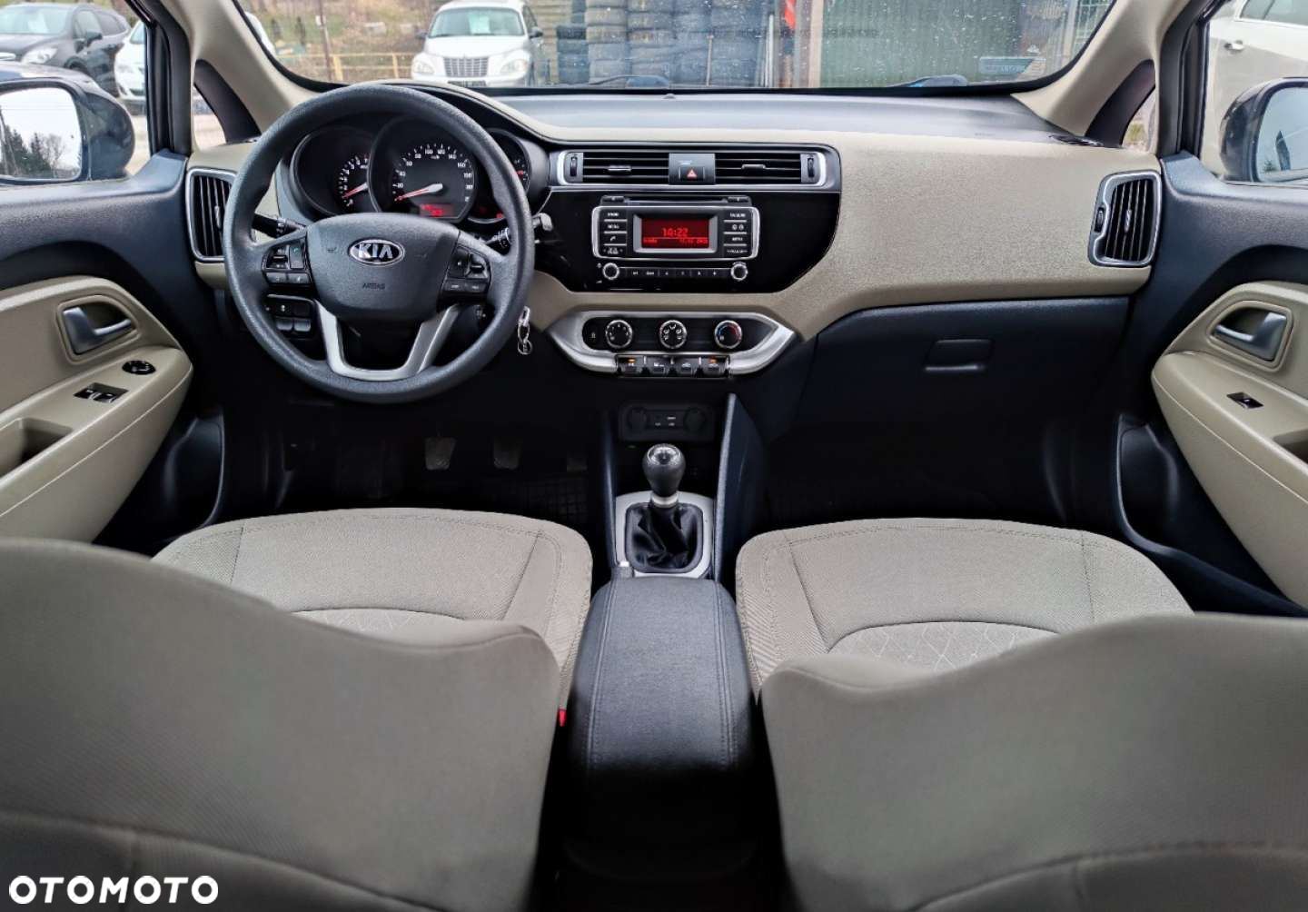 Kia Rio - 14