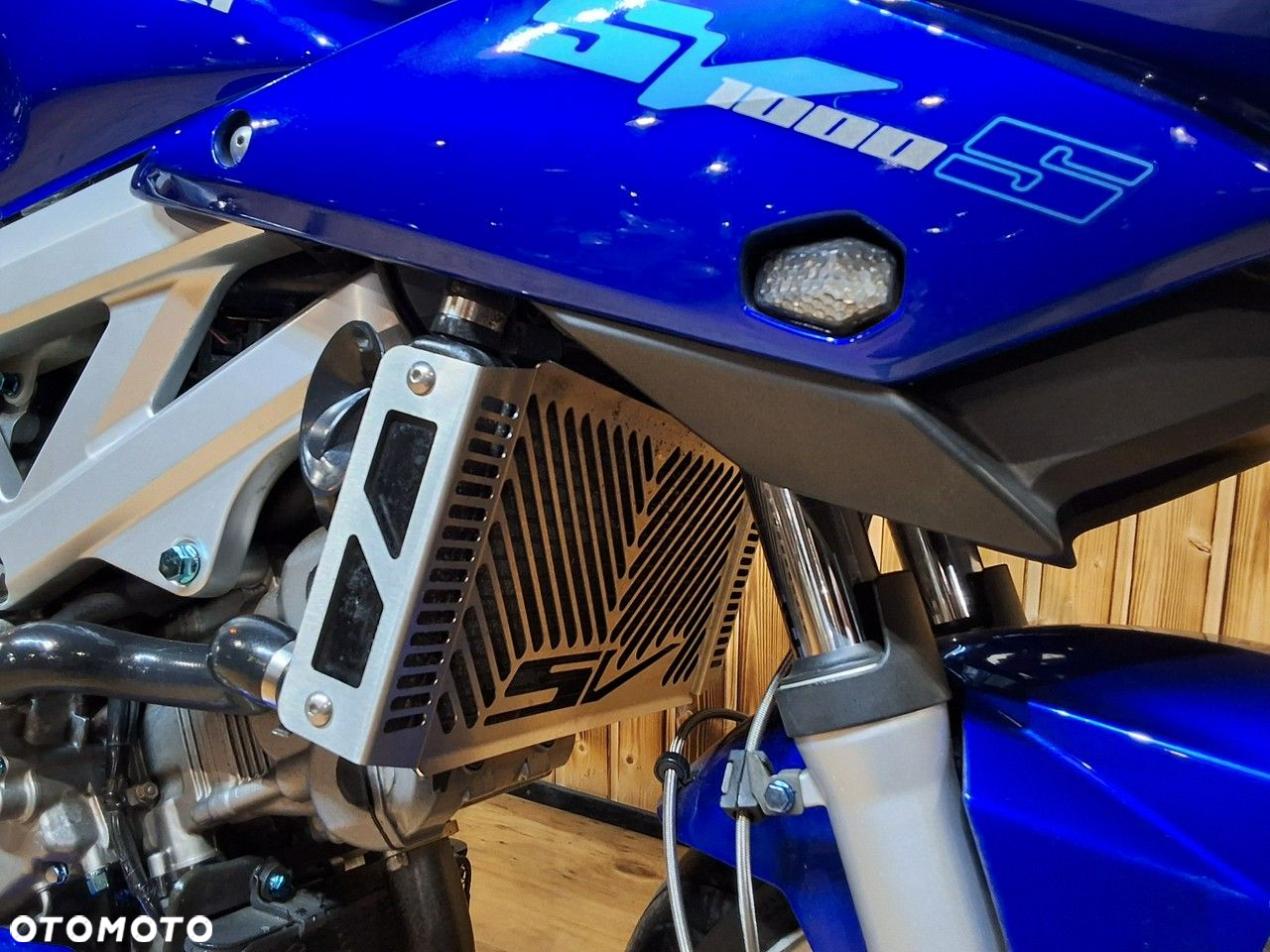 Suzuki SV - 8