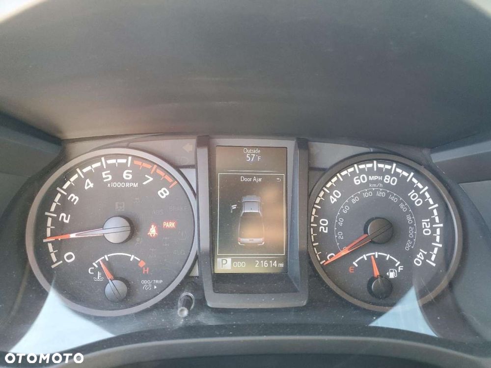 Toyota Tacoma - 9