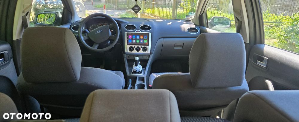 Ford Focus 1.6 16V Titanium - 12
