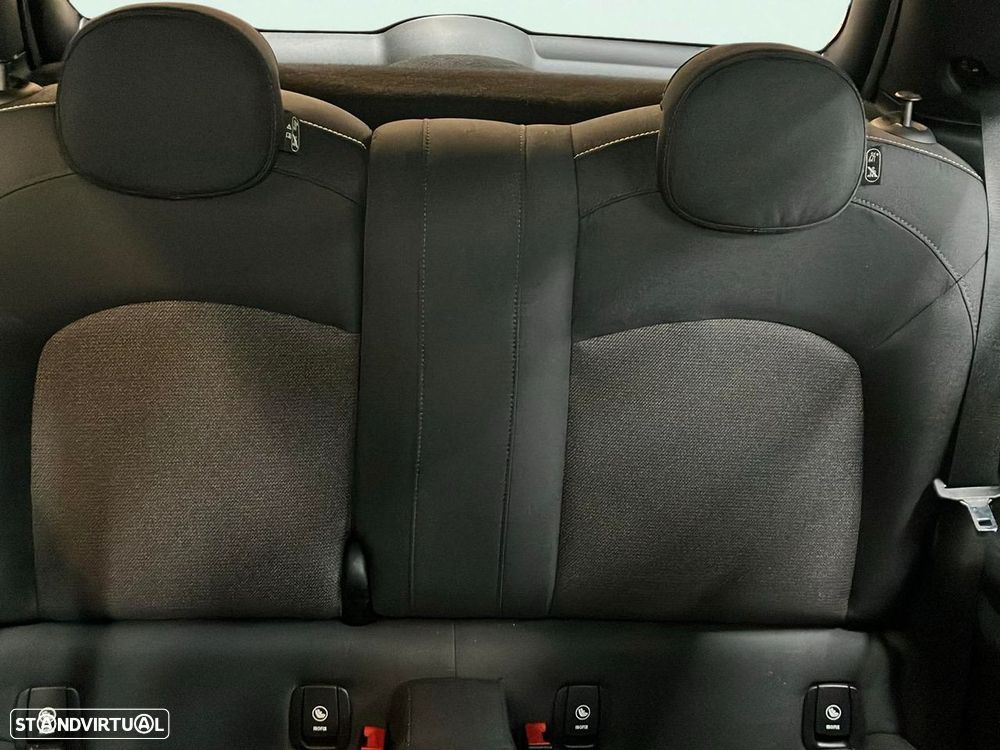 MINI 3 Portas One - 18