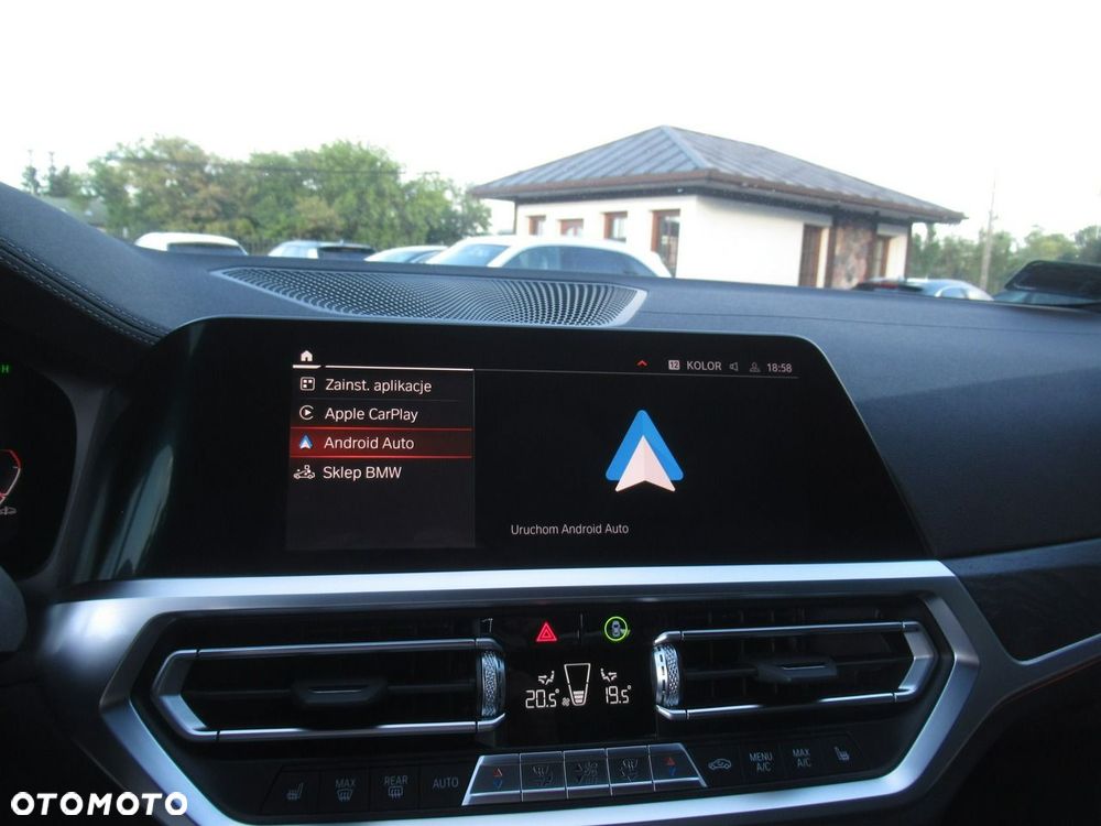 BMW Seria 3 320i Luxury Line - 34