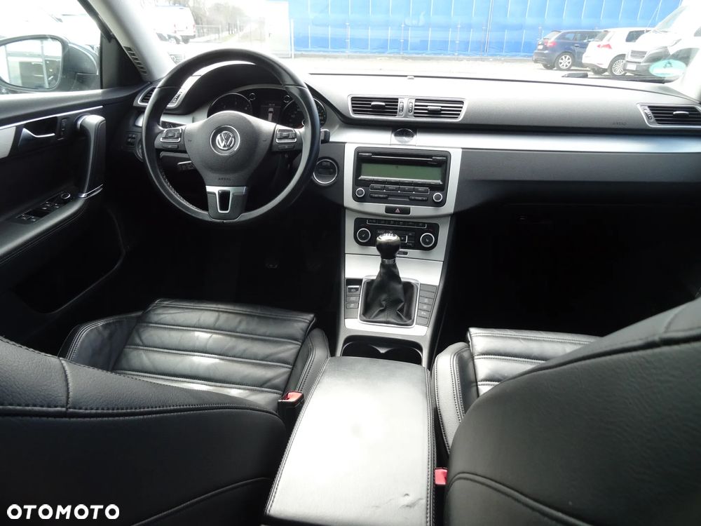Volkswagen Passat 2.0 TDI BlueMotion Technology Highline - 12