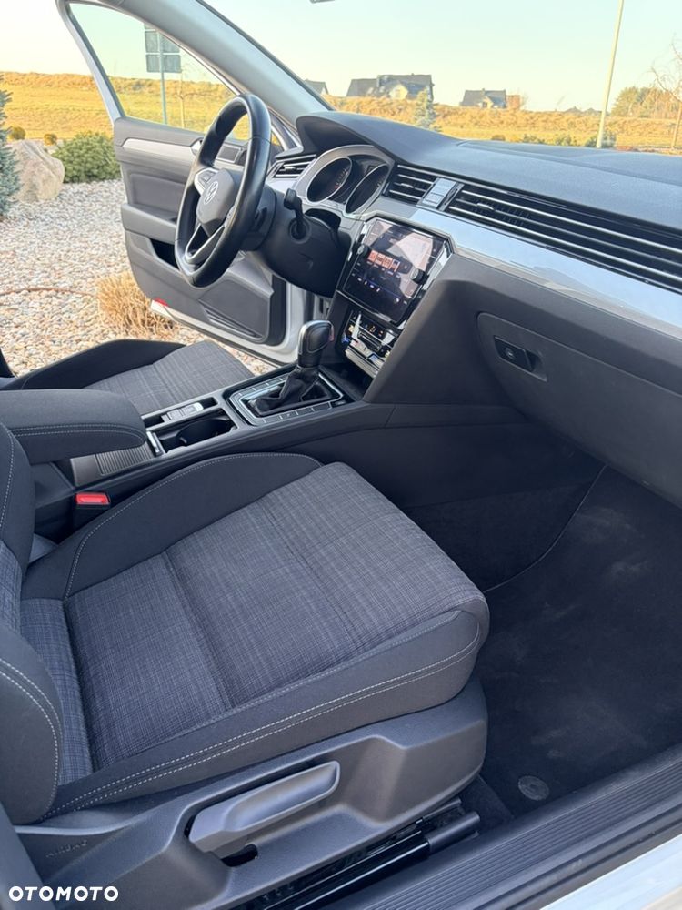Volkswagen Passat - 7