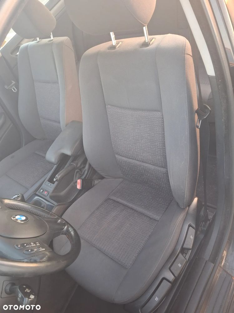 BMW Seria 3 316i - 12